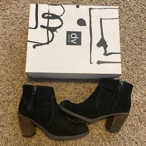 Dolce Vita Jaspin Black Suede Booties sz 7.5